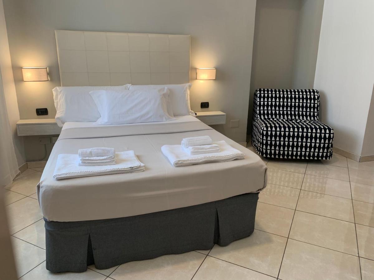 Tuanis Hotel Napoli Eksteriør billede