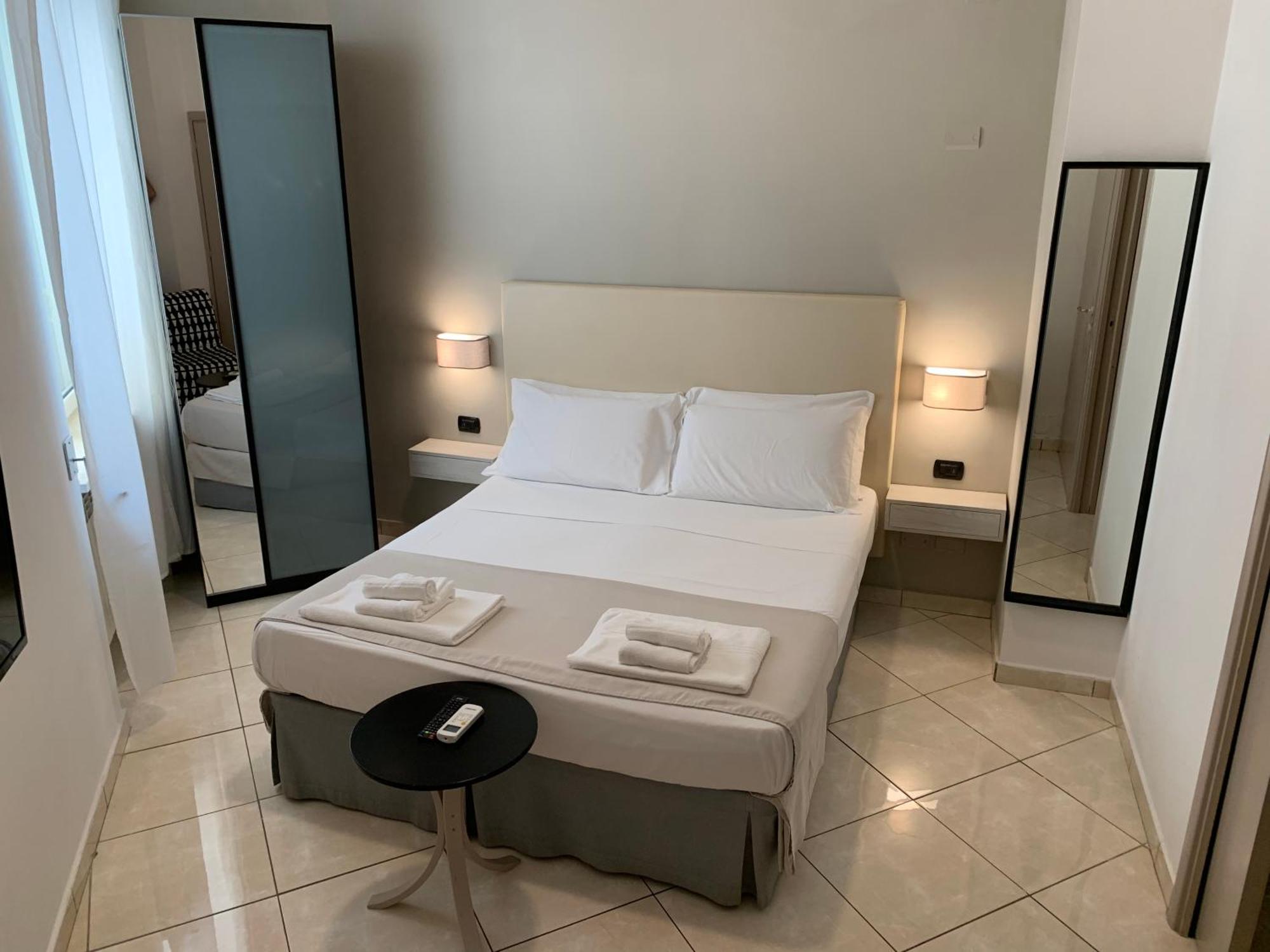 Tuanis Hotel Napoli Eksteriør billede