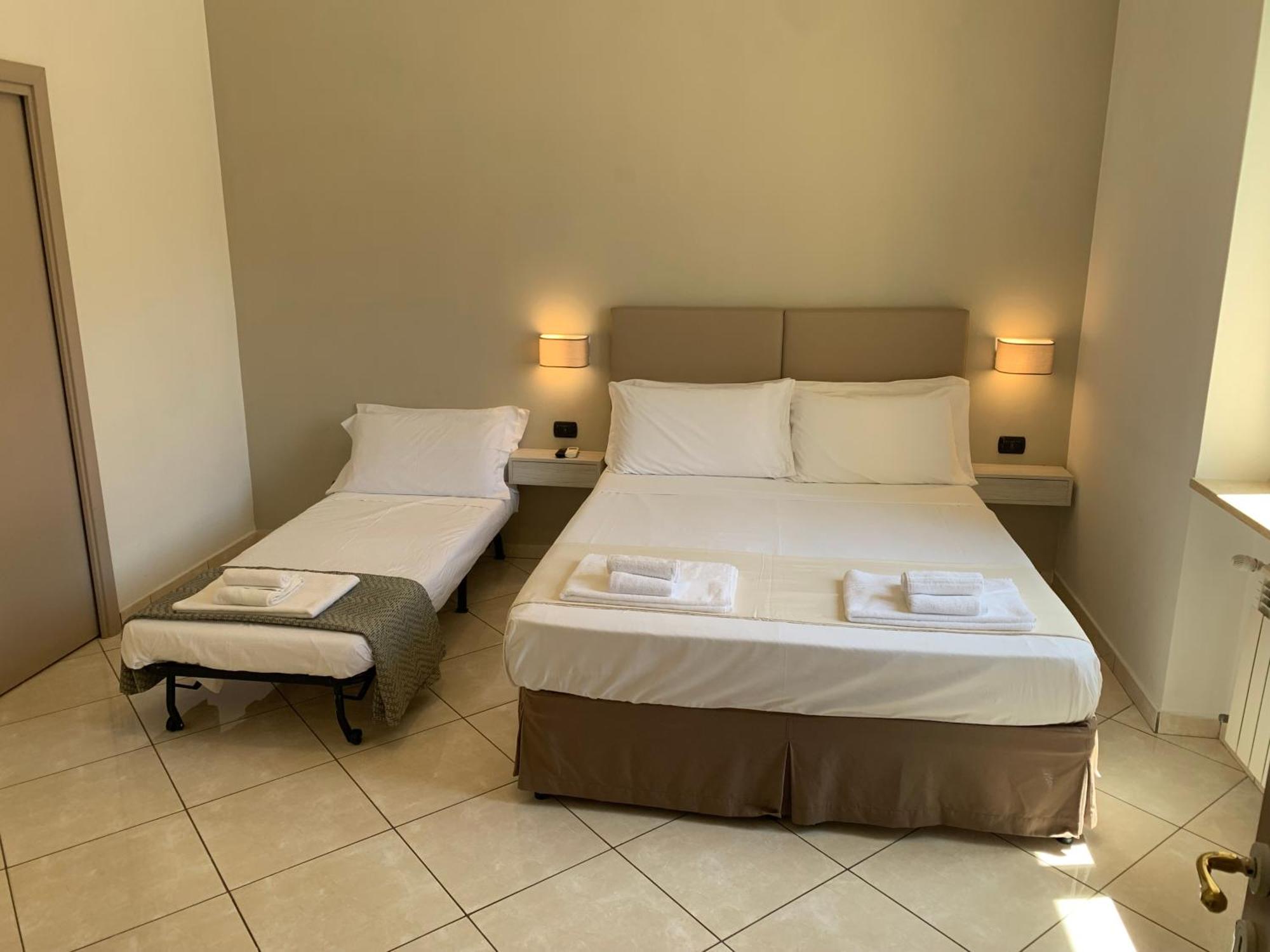 Tuanis Hotel Napoli Eksteriør billede