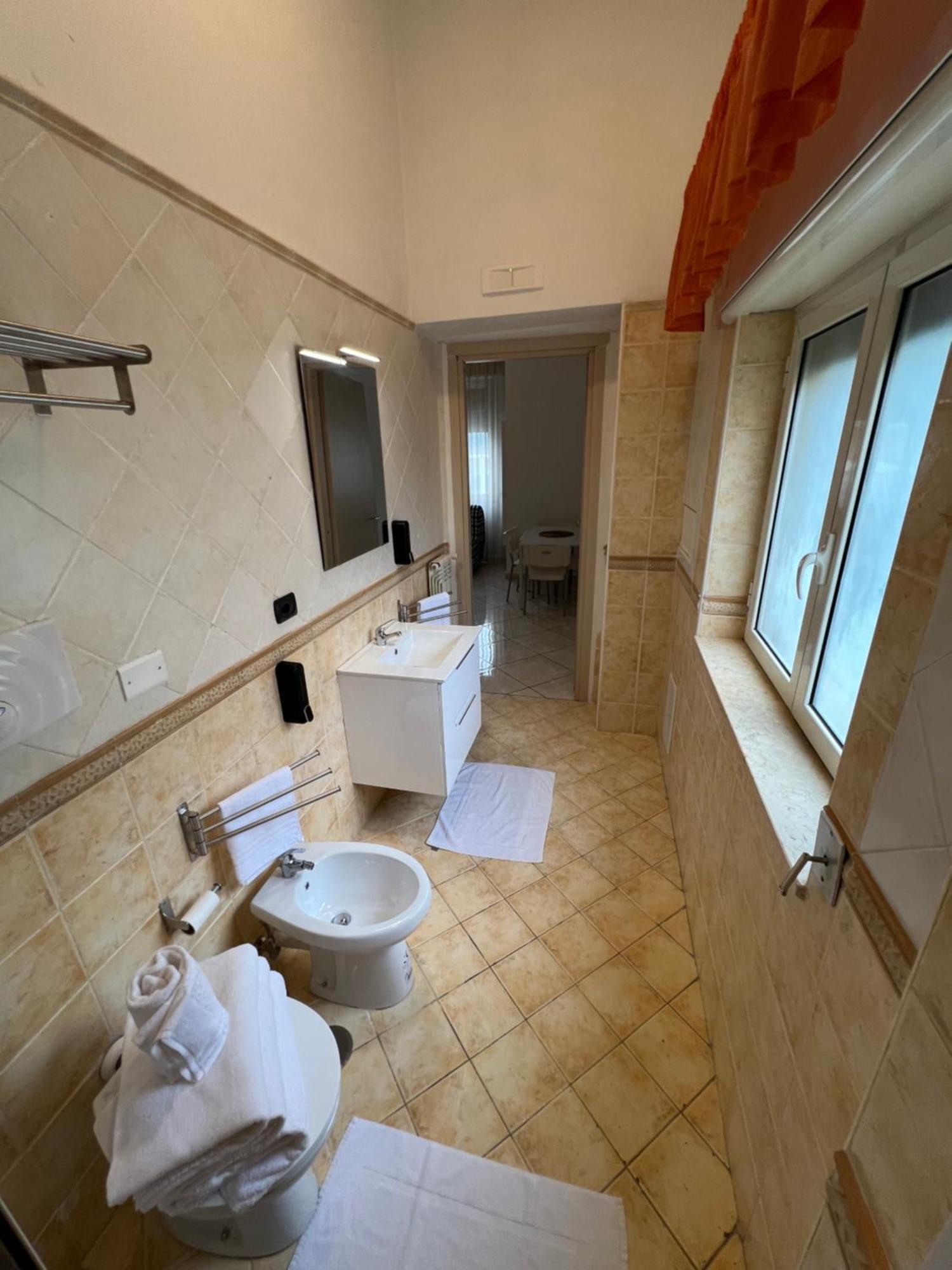 Tuanis Hotel Napoli Eksteriør billede
